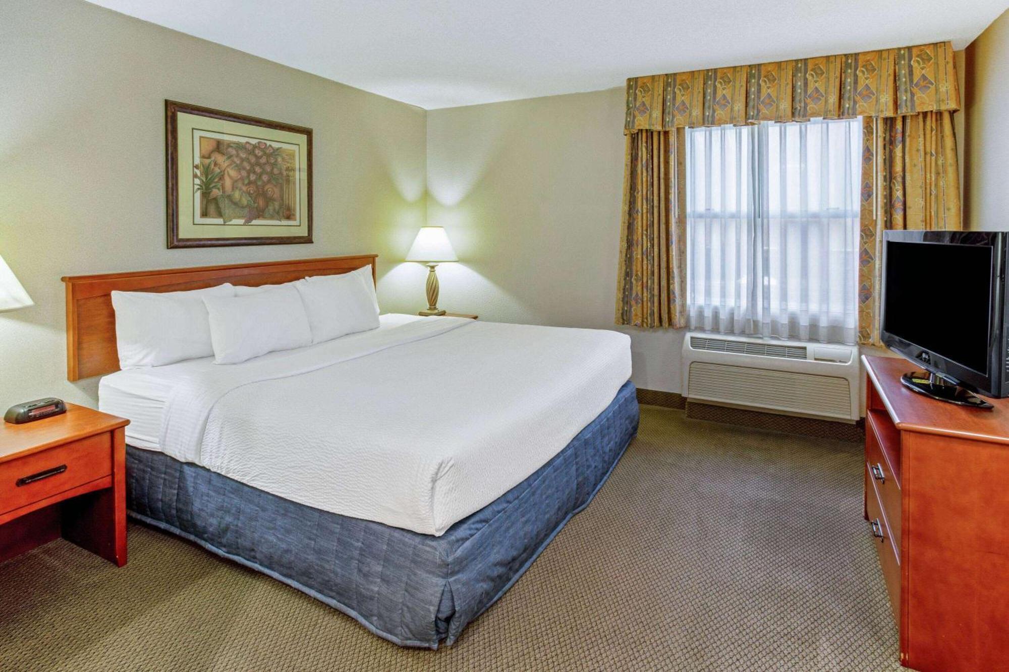 Hotel La Quinta By Wyndham Appleton College Avenue Exterior foto